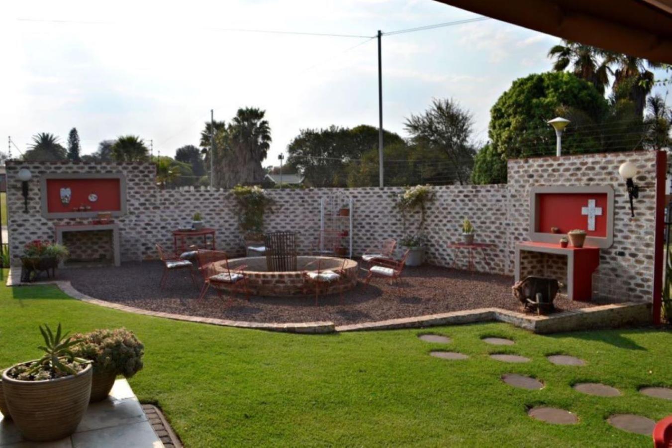 Bokmakierie Gastehuis Emalahleni Pty Ltd Buitenkant foto