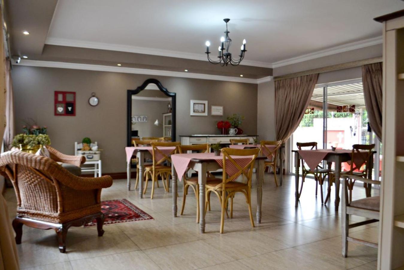 Bokmakierie Gastehuis Emalahleni Pty Ltd Buitenkant foto