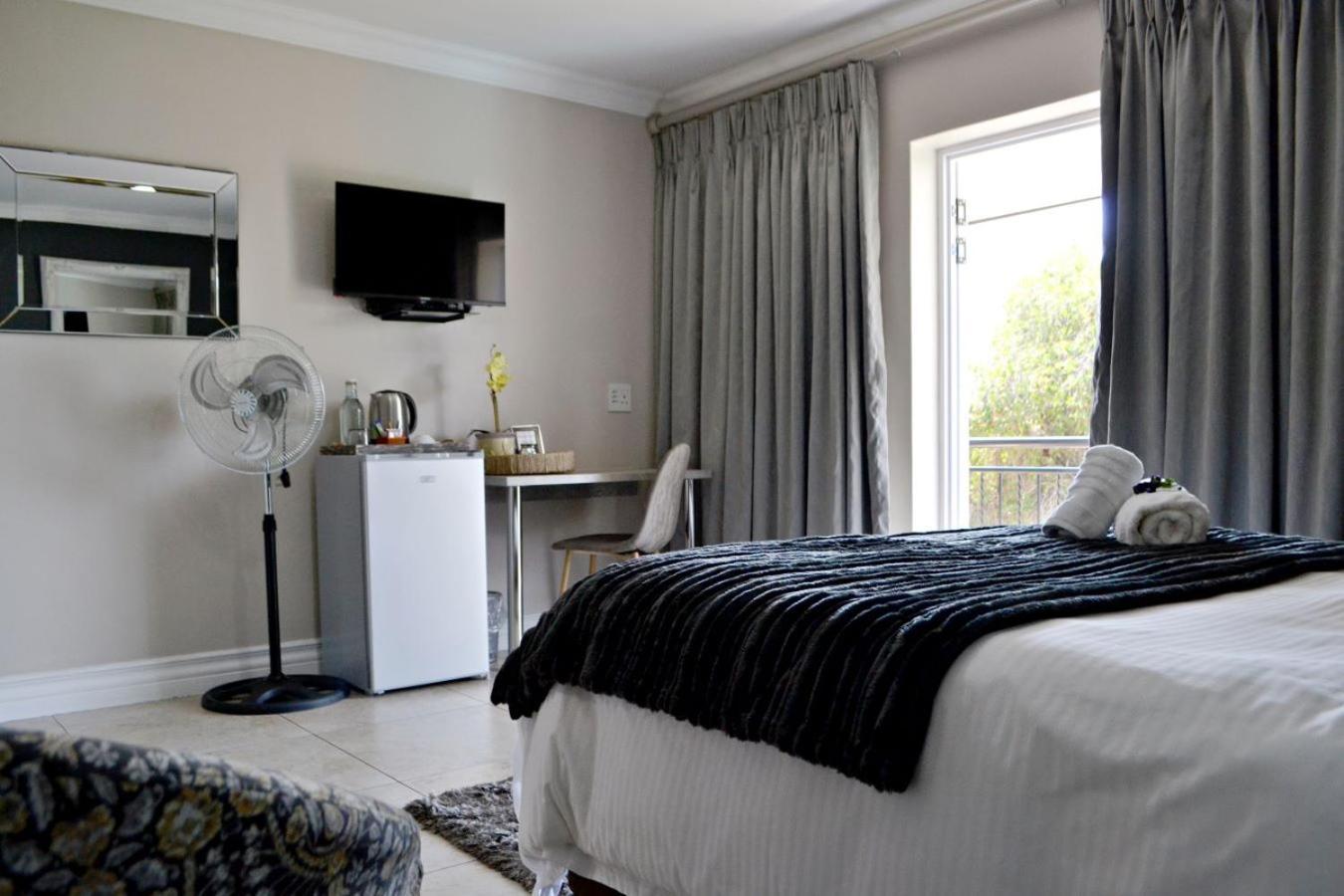 Bokmakierie Gastehuis Emalahleni Pty Ltd Buitenkant foto