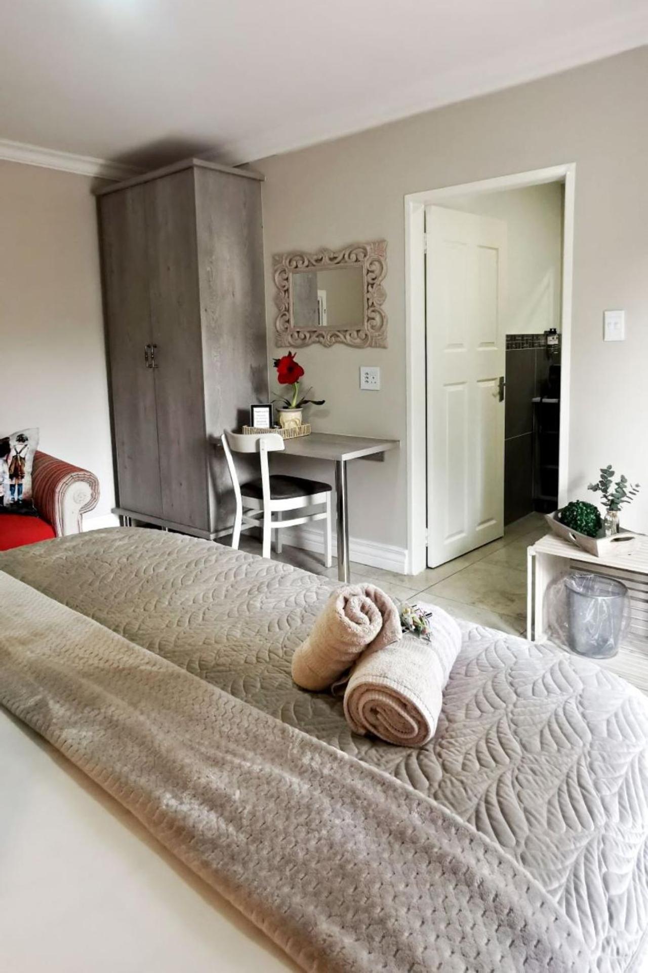 Bokmakierie Gastehuis Emalahleni Pty Ltd Buitenkant foto